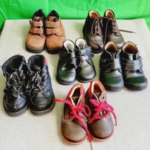 Bundle of 6 pairs of shoes for kids.‎